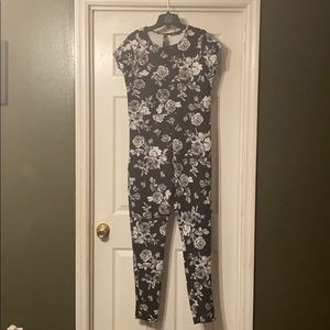 Boohoo jumper brand new (K)